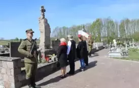 Mogiła zbiorowaII Pułku Ułan&oacute;w Grochowskich znajdująca się na cmentarzu parafialnym w Rutkach-Kossakach przy ul. Cmentarnej